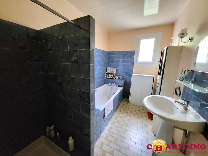 Maison traditionnelle - 92 m² - 5 pièces