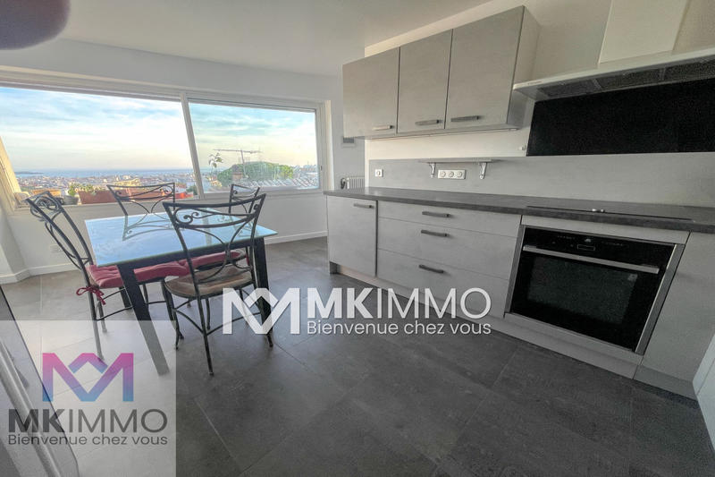 Maison - 104 m² - 4 pièces