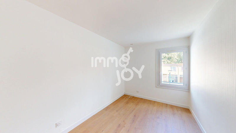 Maison - 96 m² - 5 pièces