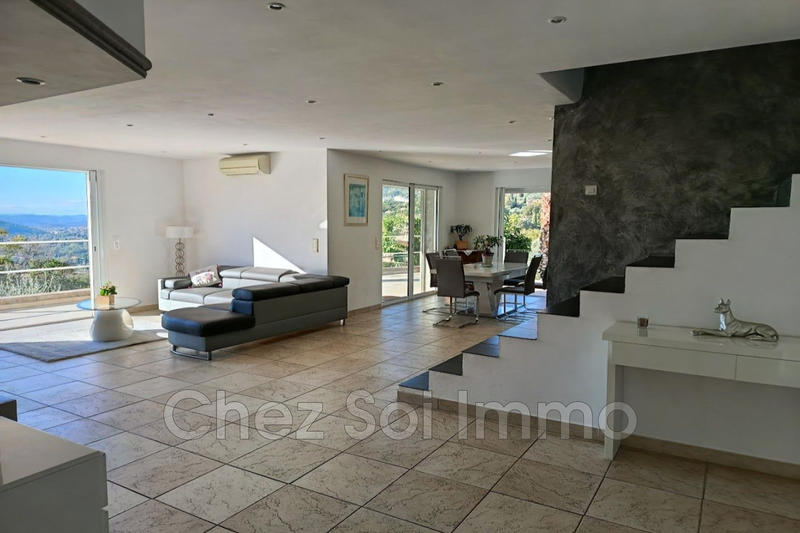 Maison - 160 m² - 5 pièces