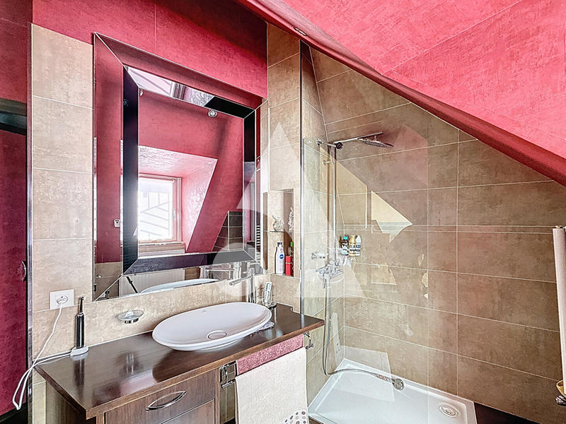 Maison - 197 m² - 5 pièces