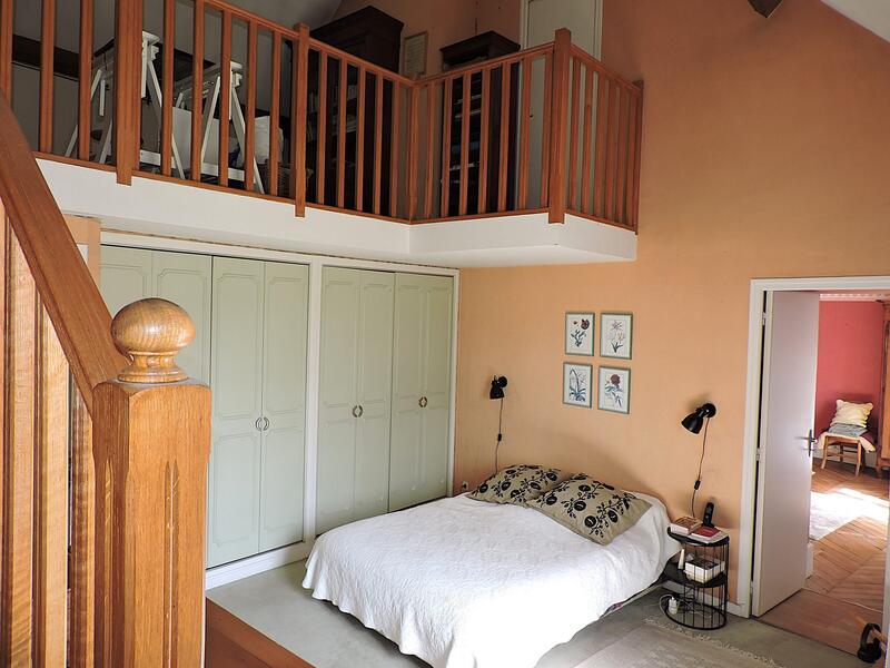 Maison - 303 m² - 7 pièces