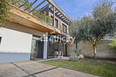 Villa - 145 m² - 6 pièces