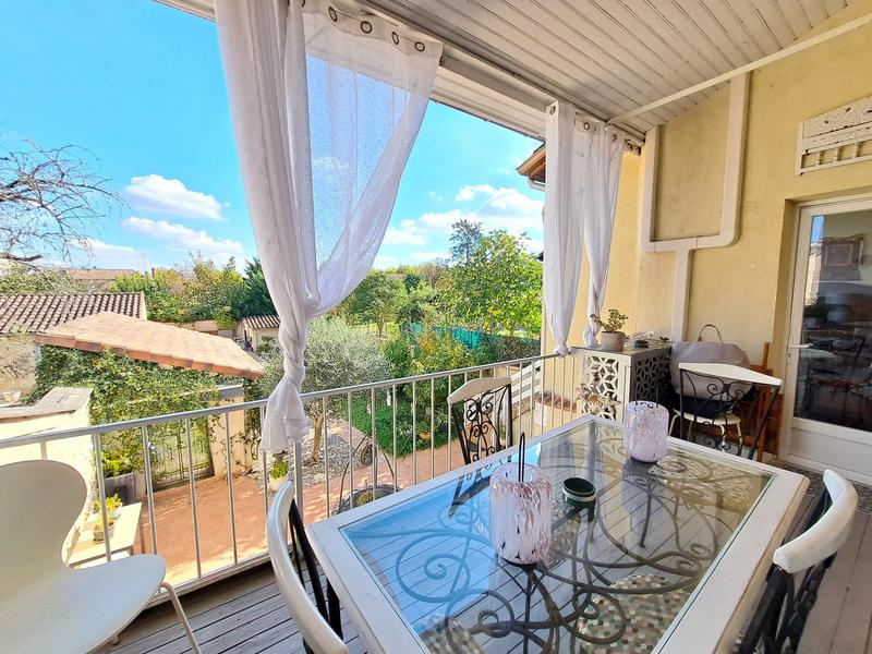 Maison - 273 m² - 10 pièces