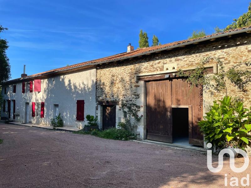 Maison - 230 m² - 7 pièces