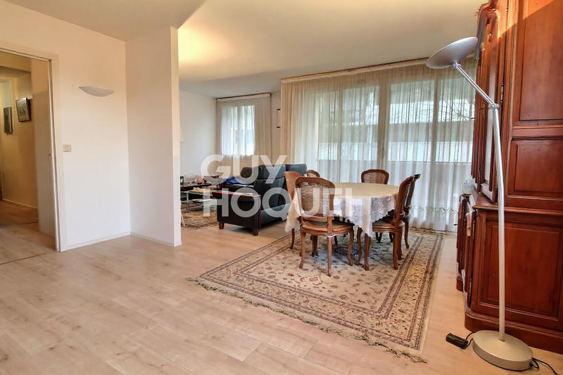 Appartement - 90 m² - 5 pièces