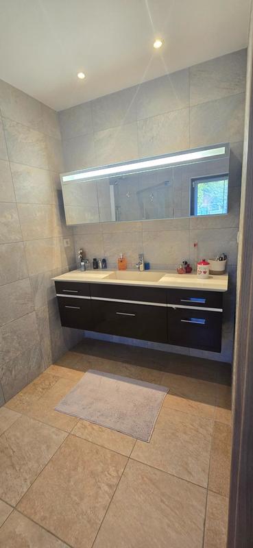 Maison - 147 m² - 5 pièces