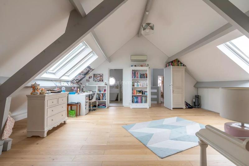 Maison - 181 m² - 8 pièces