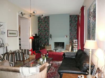 Maison de ville - 261 m² - 11 pièces