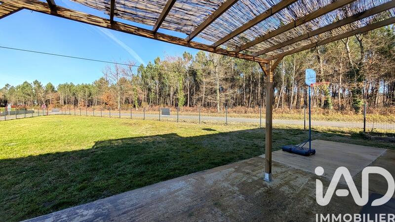 Maison - 93 m² - 5 pièces