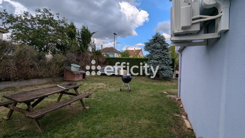 Maison - 77 m² - 6 pièces