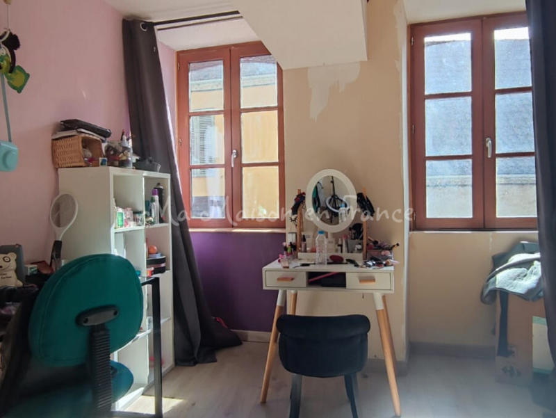 Maison - 300 m² - 10 pièces