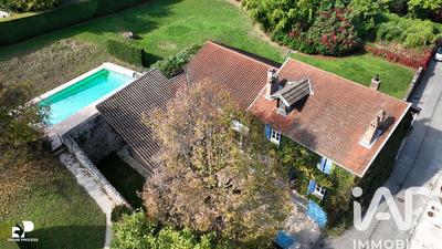 Maison - 283 m² - 11 pièces