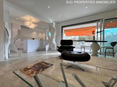 Appartement - 85 m² - 3 pièces