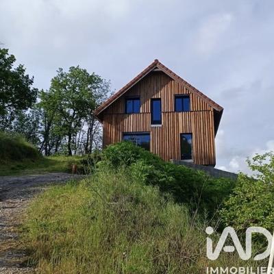 Maison - 153 m² - 6 pièces