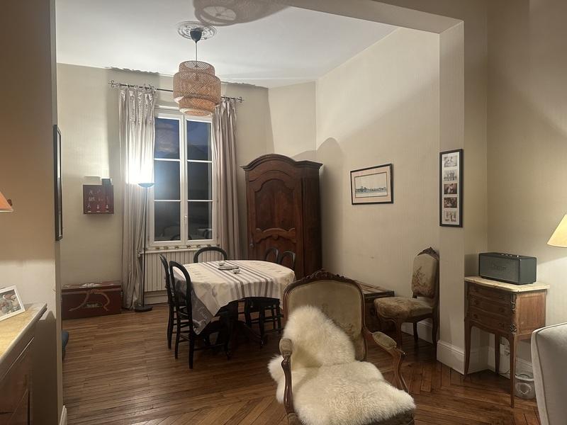 Maison - 152 m² - 8 pièces