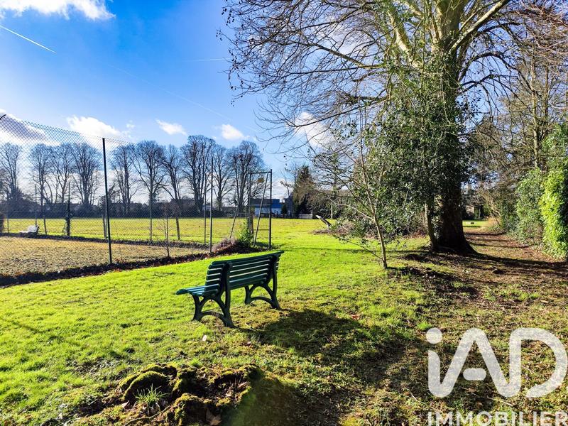 Maison - 256 m² - 9 pièces