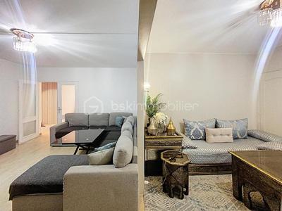 Appartement - 96 m² - 5 pièces