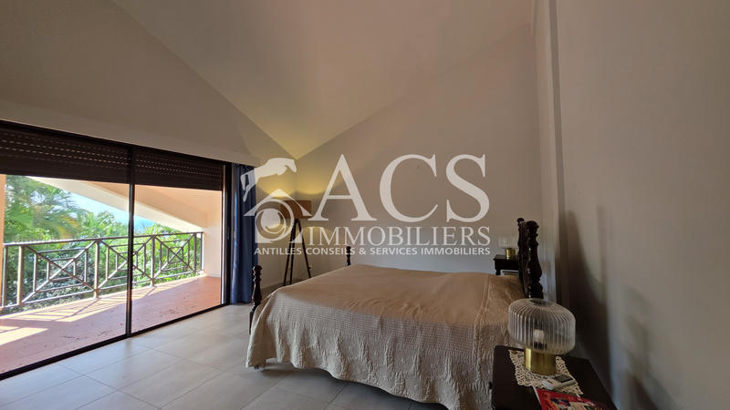 Maison - 323 m² - 7 pièces