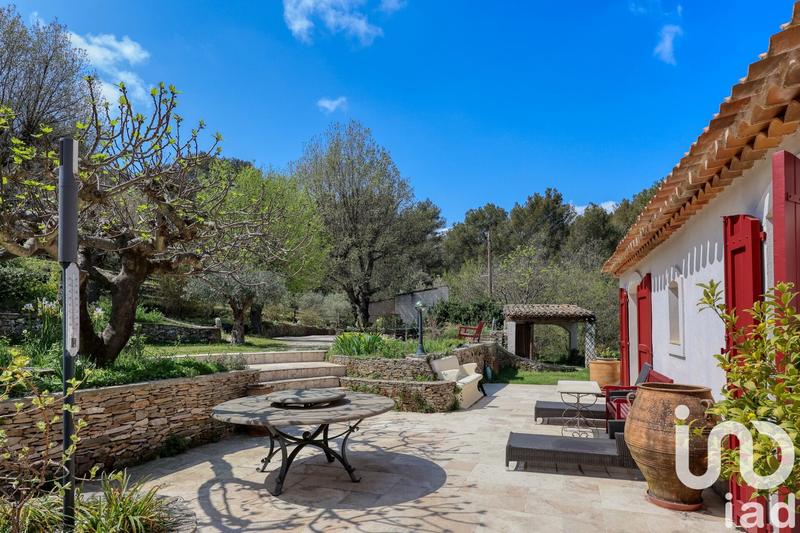 Maison - 290 m² - 6 pièces