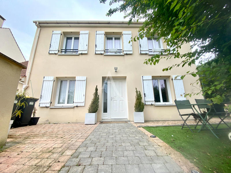 Maison - 111 m² - 4 pièces