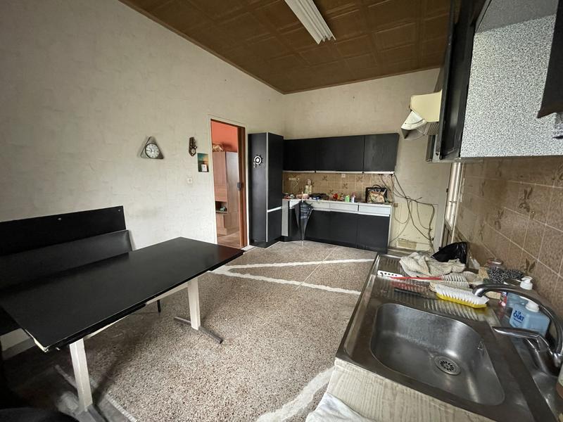 Maison traditionnelle - 184 m² - 11 pièces