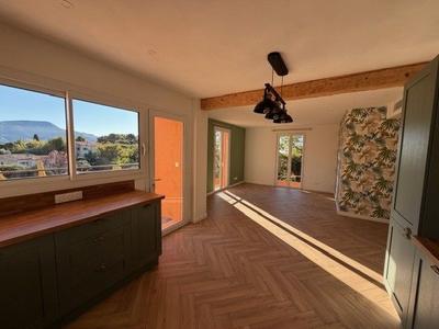 Appartement - 72 m² - 3 pièces