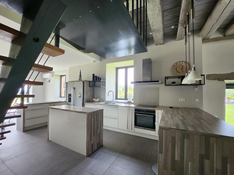 Propriété - 142 m² - 5 pièces