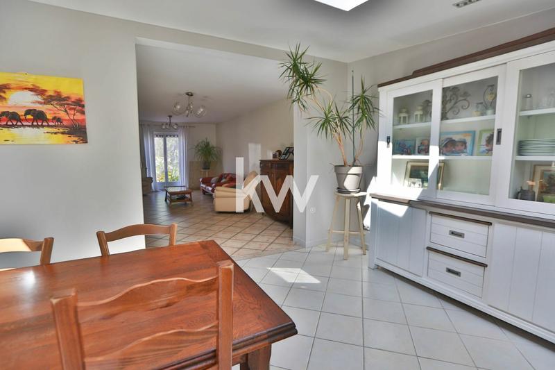 Maison - 140 m² - 6 pièces