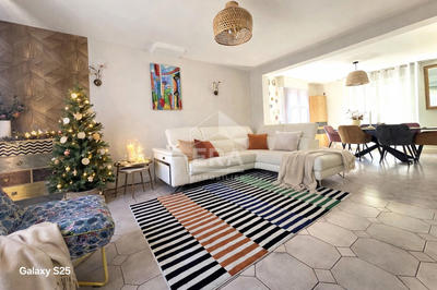 Maison - 158 m² - 7 pièces