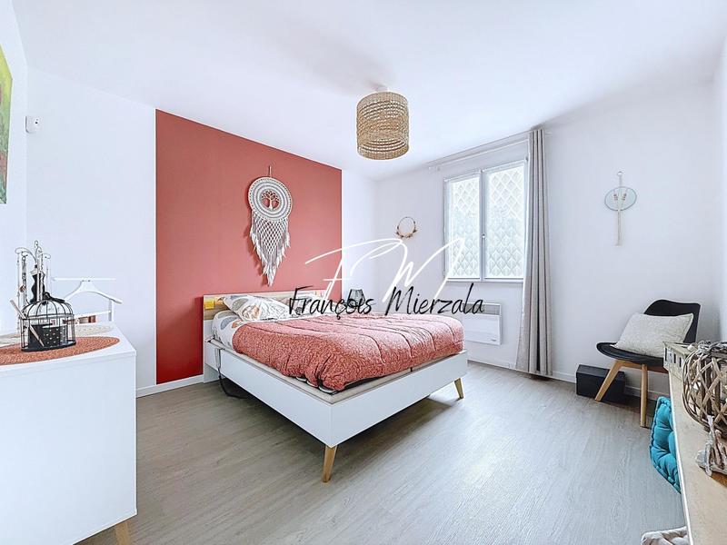 Maison - 105 m² - 5 pièces