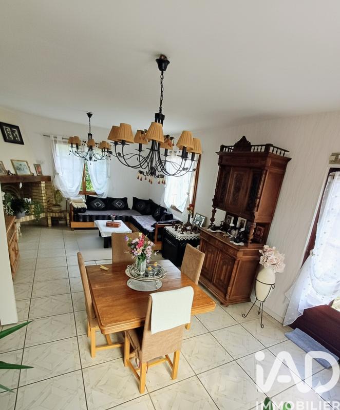 Maison - 229 m² - 10 pièces