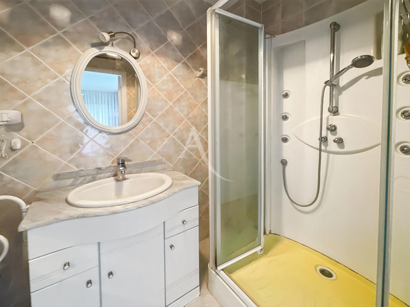 Appartement - 96 m² - 4 pièces