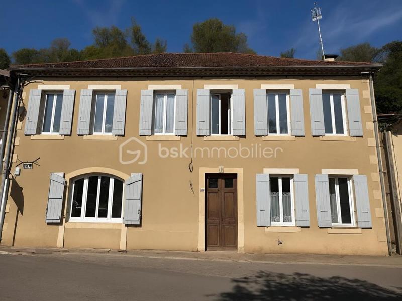Maison de village - 207 m² - 8 pièces