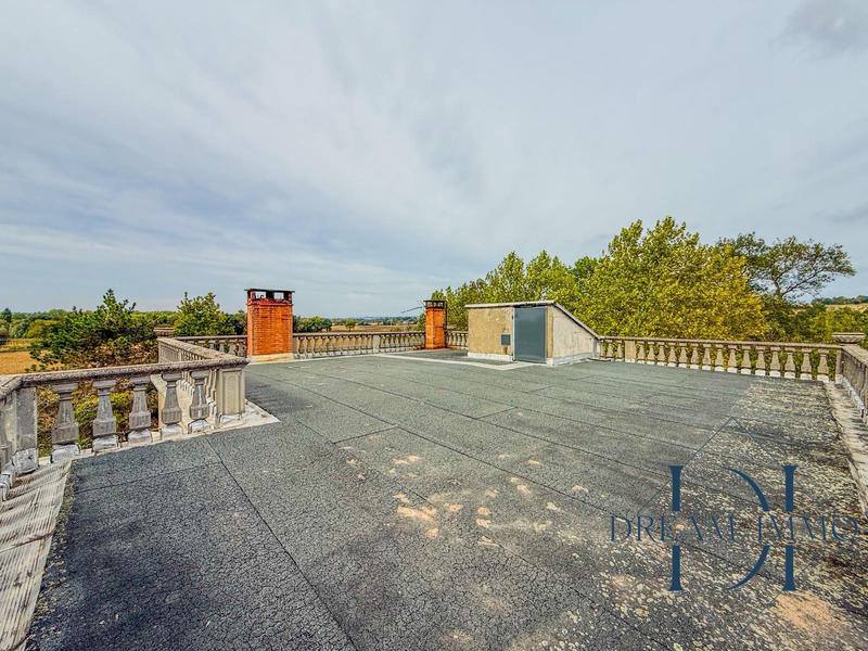 Maison - 204 m² - 8 pièces