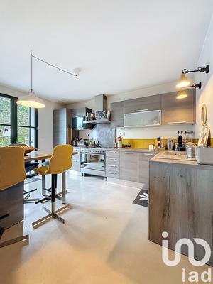 Maison - 175 m² - 8 pièces