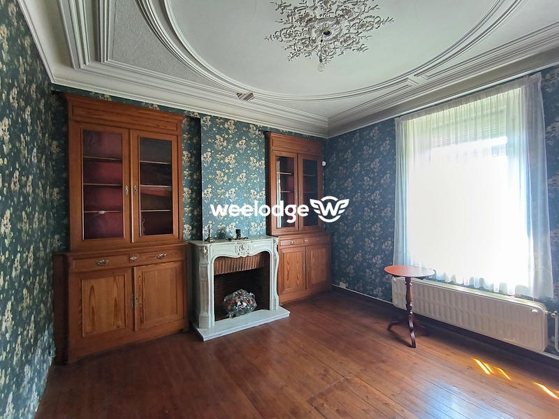 Maison - 140 m² - 9 pièces