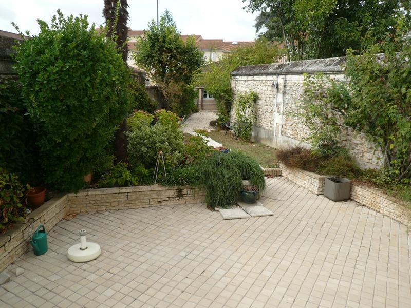 Maison bourgeoise - 230 m² - 9 pièces