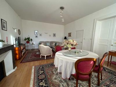 Appartement - 95 m² - 3 pièces