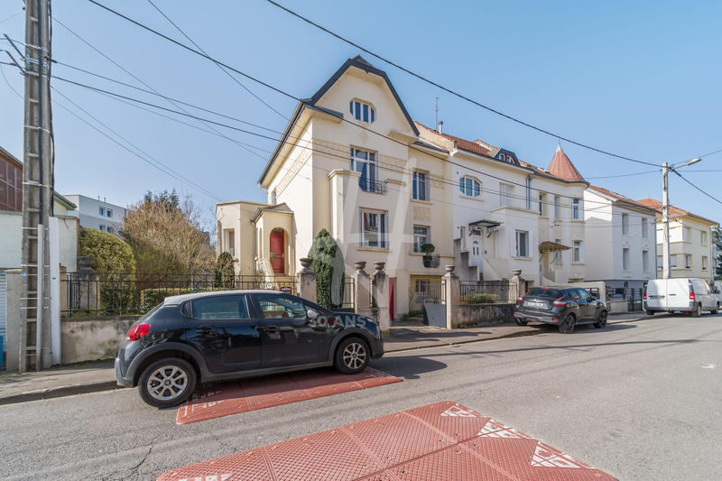 Maison ancienne - 135 m² - 8 pièces