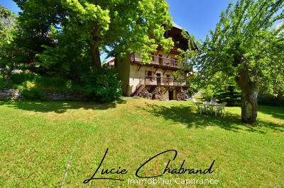 Maison - 127 m² - 10 pièces