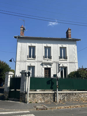 Maison - 183 m² - 9 pièces