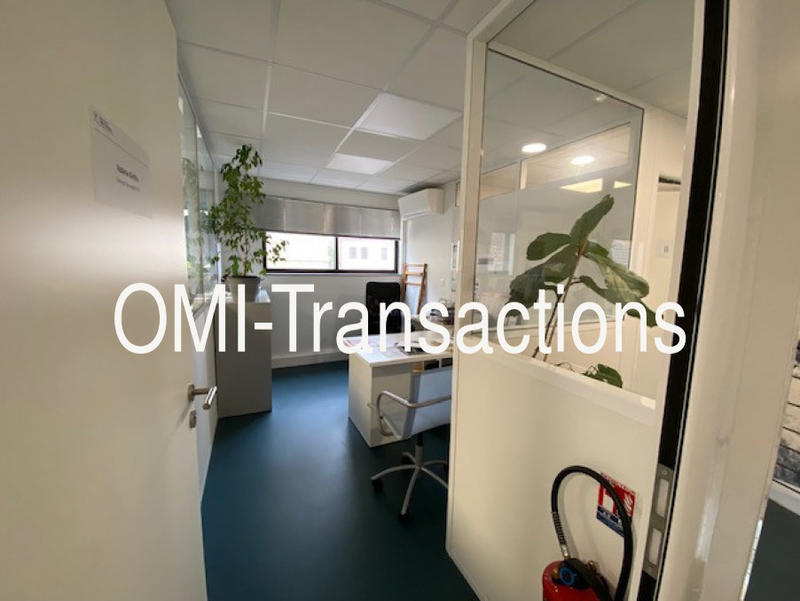 Local commercial - 207 m² - 8 pièces