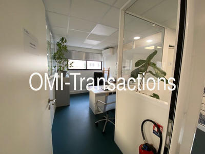 Local commercial - 207 m² - 8 pièces