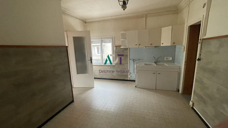 Maison - 246 m² - 8 pièces