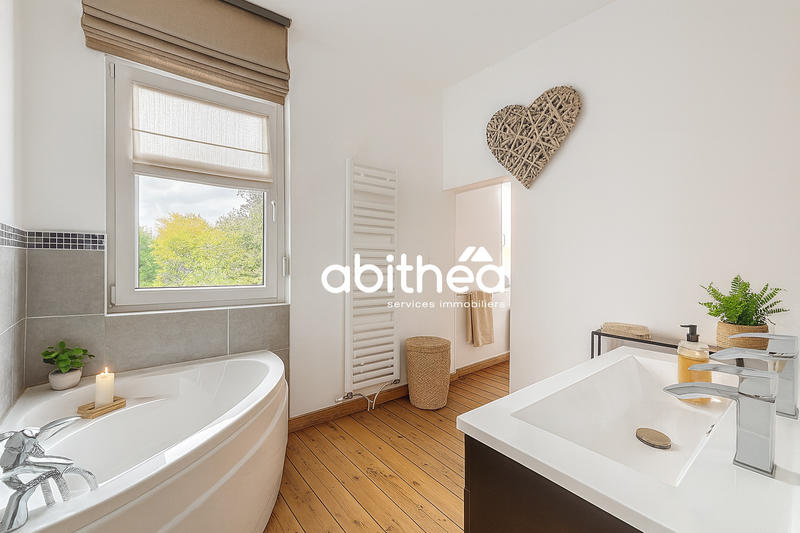 Maison - 152 m² - 8 pièces