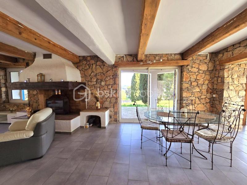 Mas - 195 m² - 7 pièces