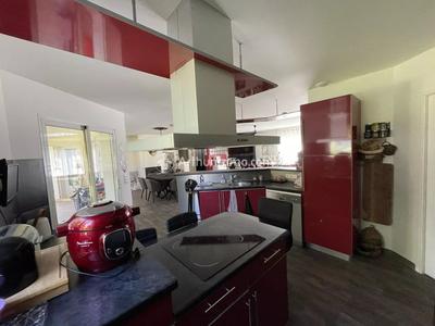 Maison - 149 m² - 9 pièces