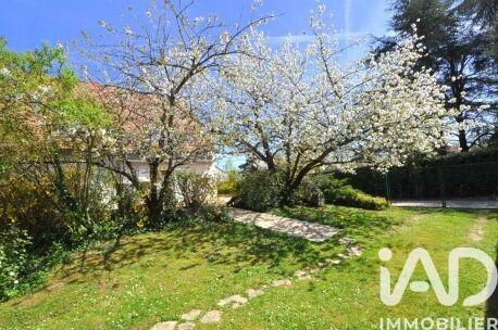 Maison - 180 m² - 7 pièces