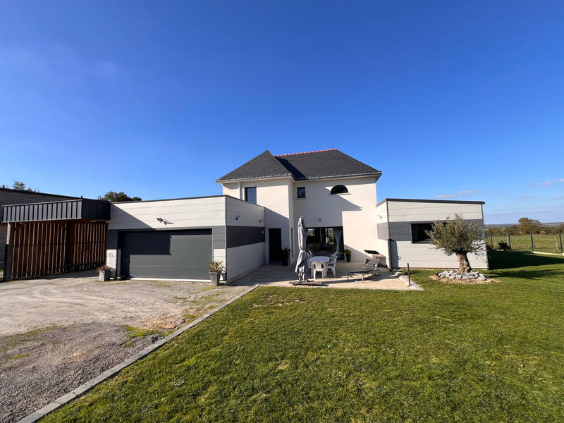 Maison - 153 m² - 6 pièces